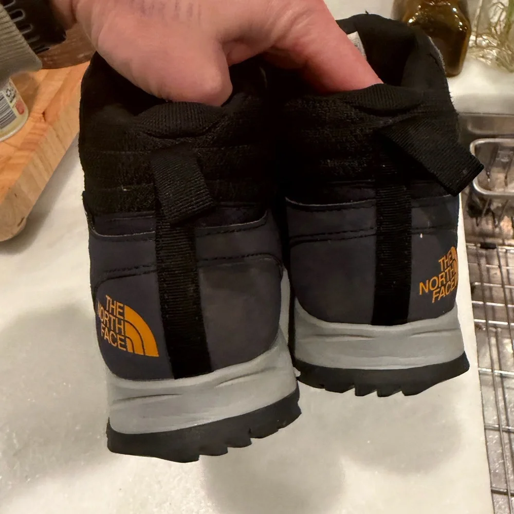 The North Face Venture Fast hike II Mid Waterproof Mens Size 7.5